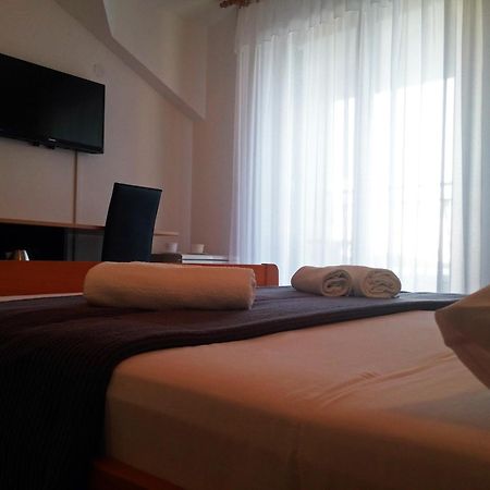 Apartments And Rooms Saric Jadrija Exterior foto