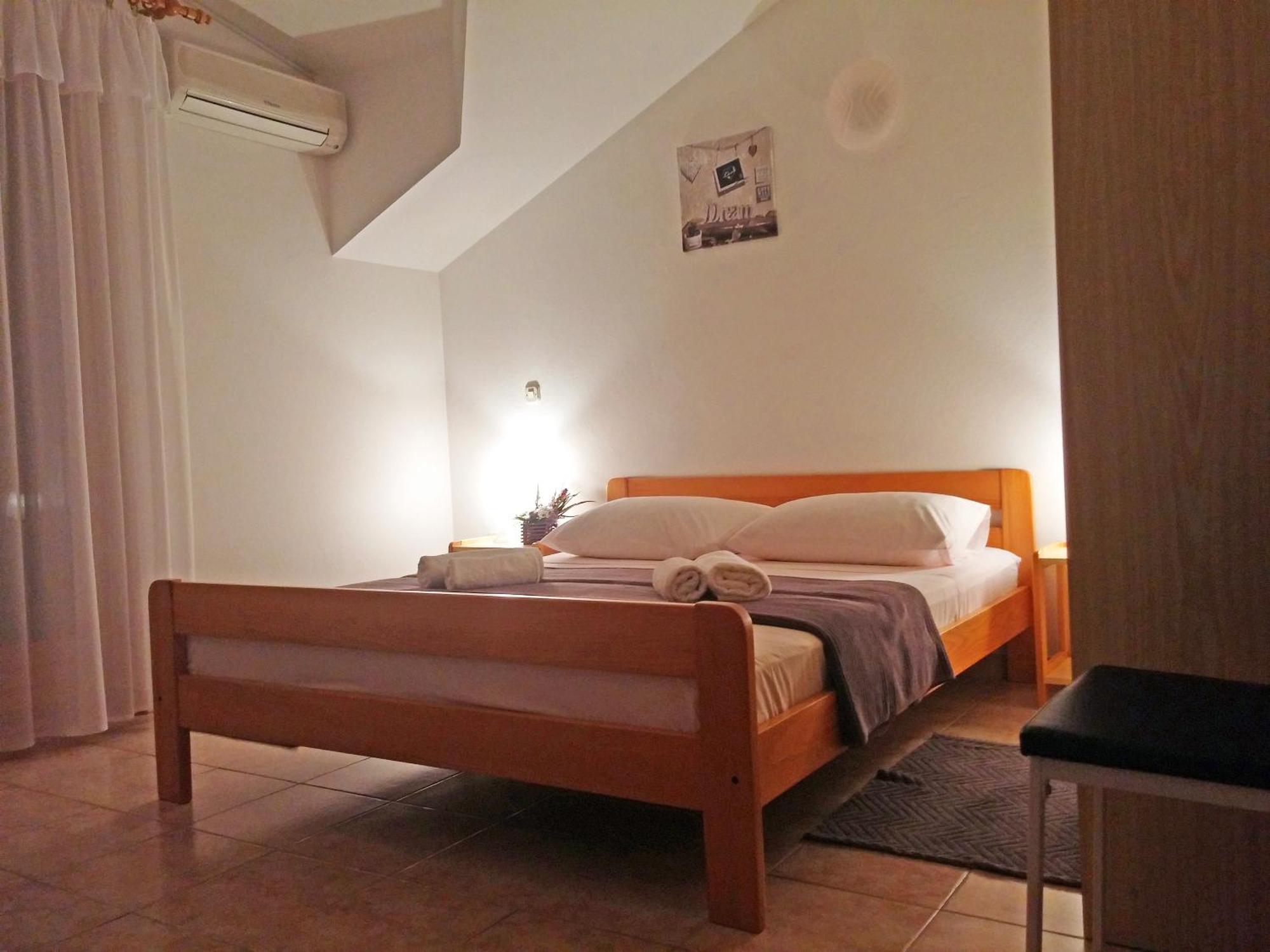 Apartments And Rooms Saric Jadrija Exterior foto