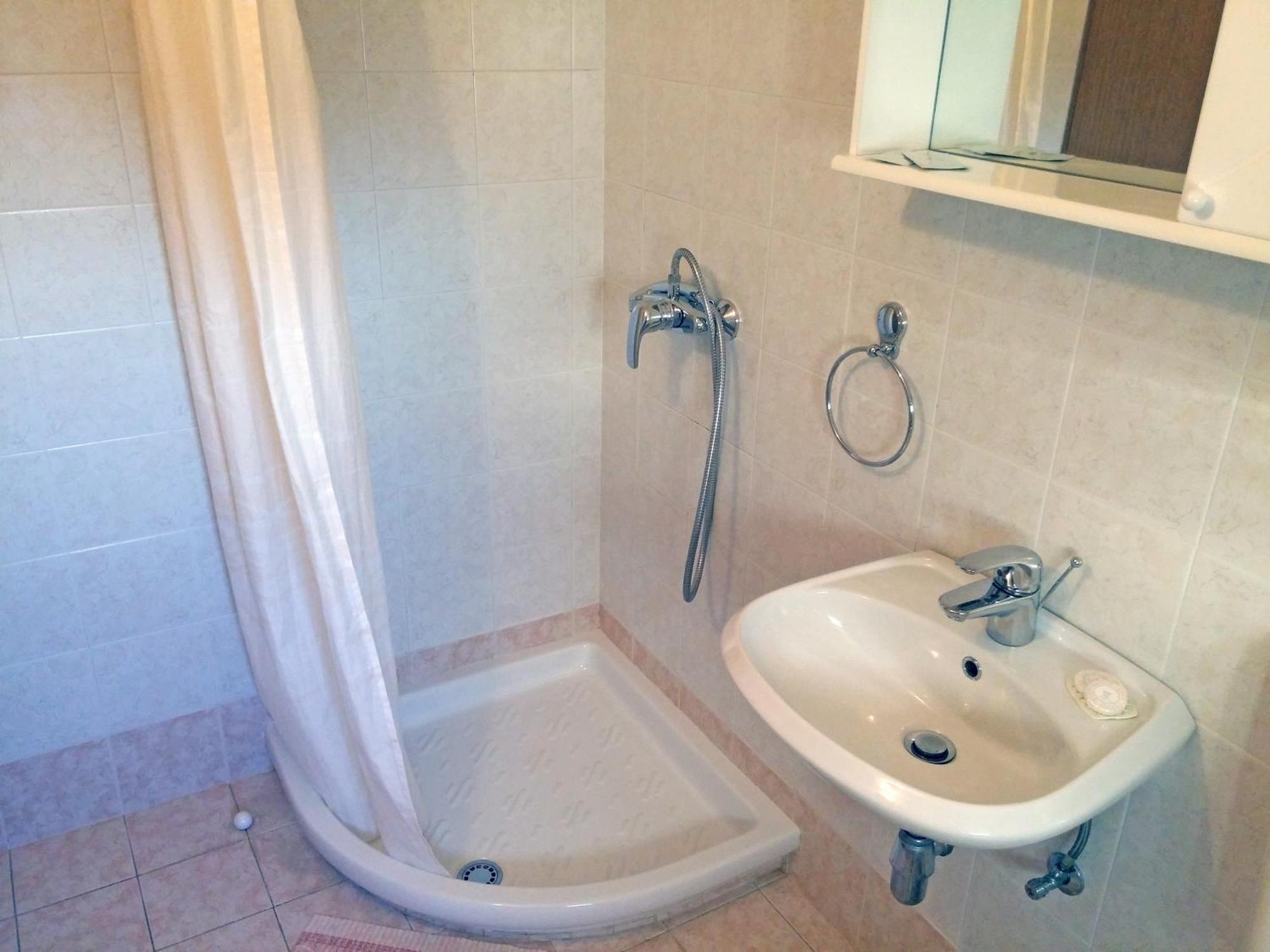 Apartments And Rooms Saric Jadrija Quarto foto